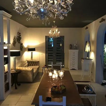 Elia (adults Only) *