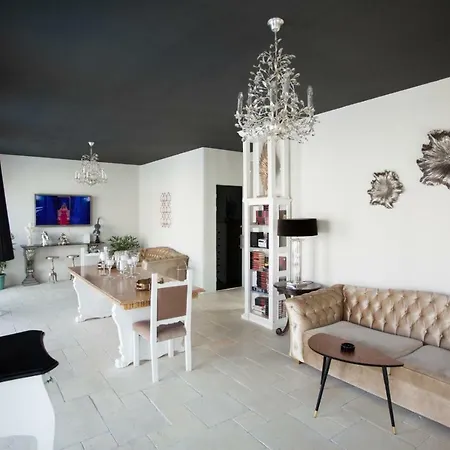 Elia (adults Only) *