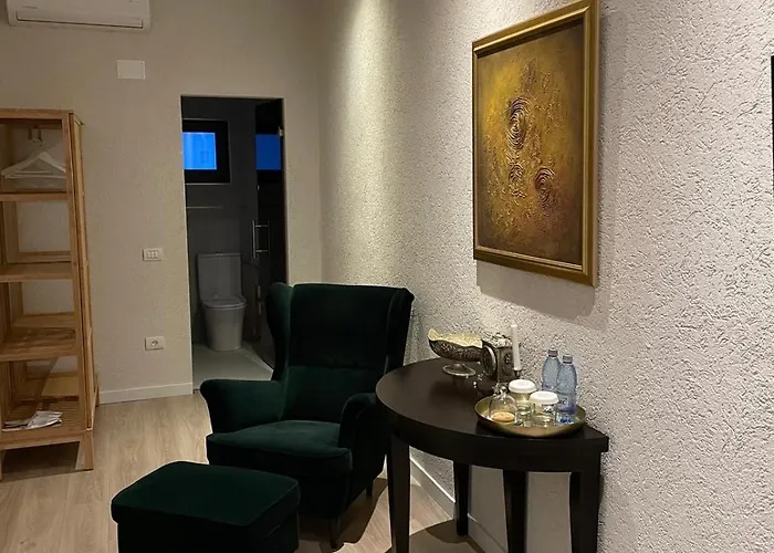 Elia (adults Only) Vama Veche